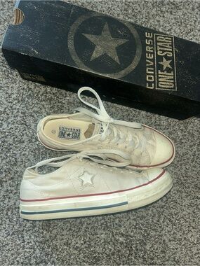 Converse Women’s Cream One Star Low-Top Sneakers